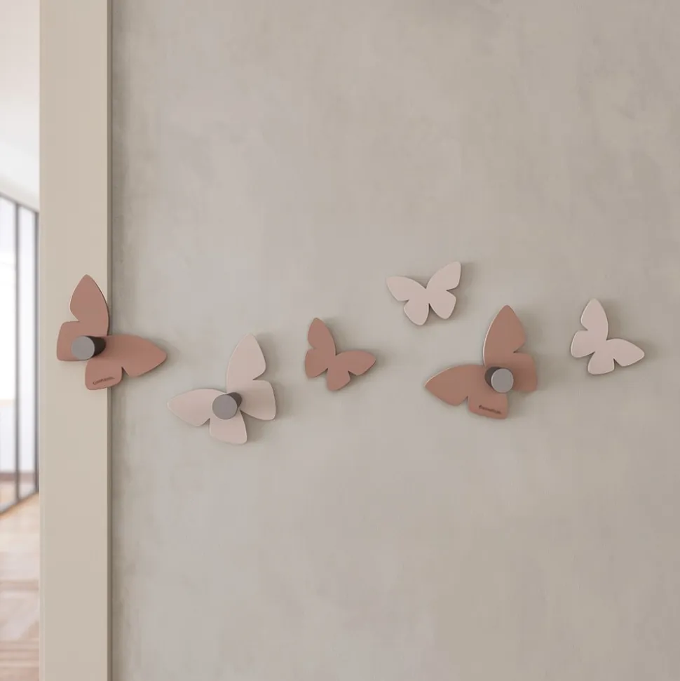 Appendiabiti da parete moderno farfalle divise colore rosa nuvola