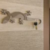 Appendichiavi particolare magnetico da parete geko legno colore sabbia tortora