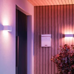Applique bianco da esterno led rgb da 2700k a 6500k controllo da remoto app ip55 eglo sania-z