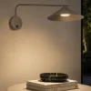 Applique a braccio lungo marrone orientabile con interruttore per illuminazione tavolo
