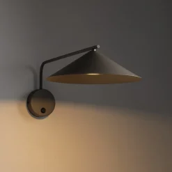 Applique a braccio lungo marrone orientabile con interruttore per illuminazione tavolo