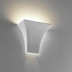 Applique bianca di gesso ceramico stile contemporaneo