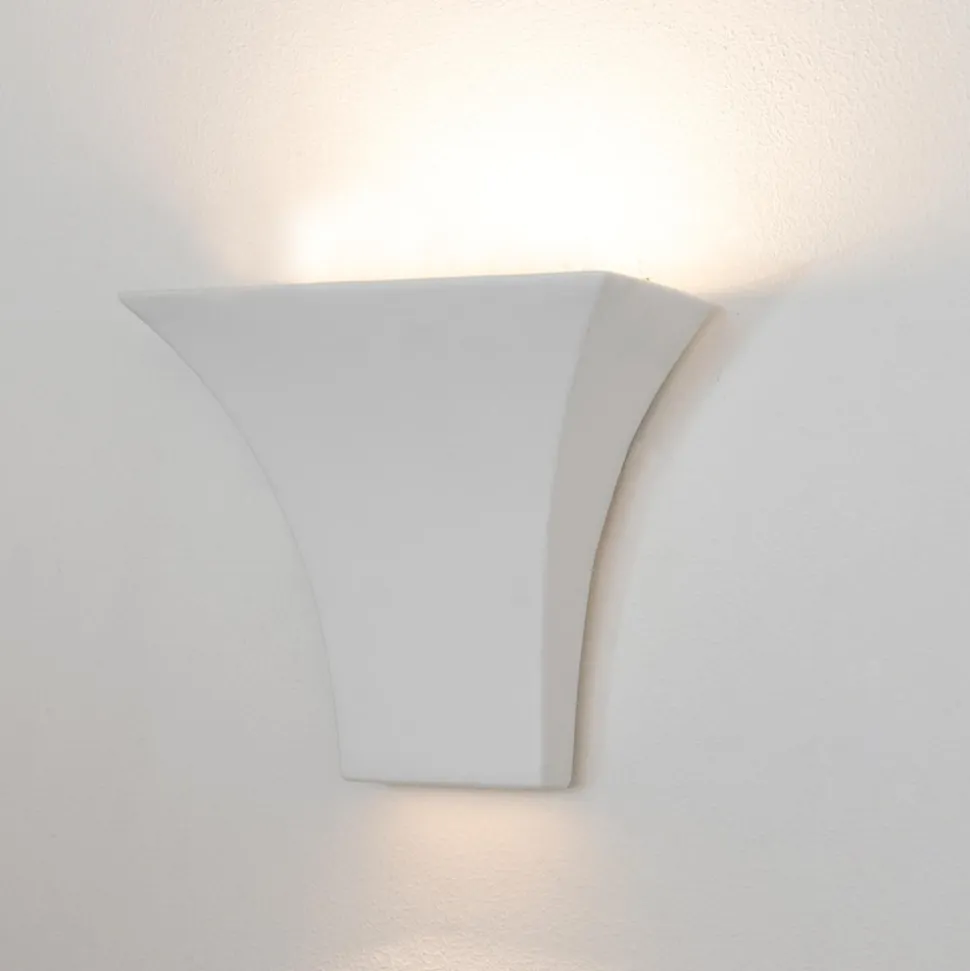 Applique bianca di gesso ceramico stile contemporaneo