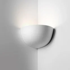 Applique bianco angolare da parete in gesso