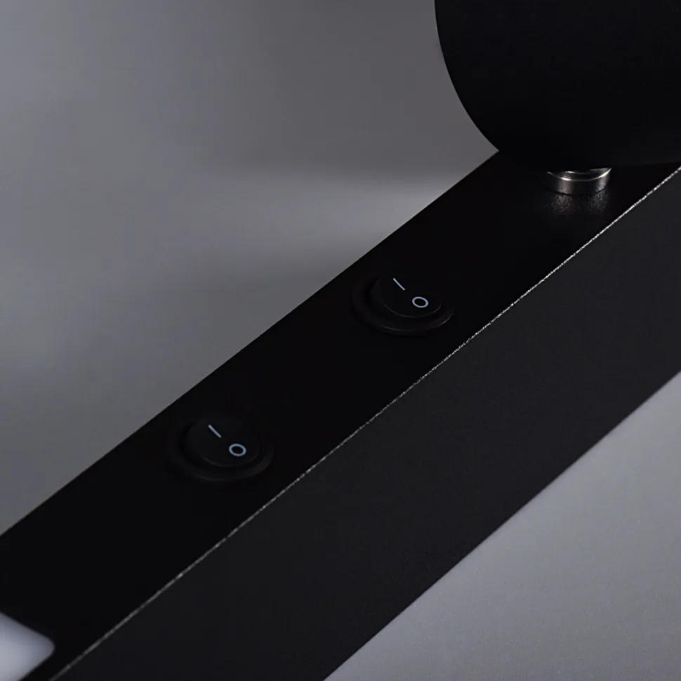 Applique camera da letto con luce orientabile