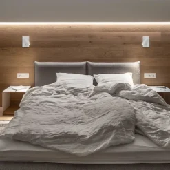 Applique comodino camera da letto bianca led 3000k orientabile