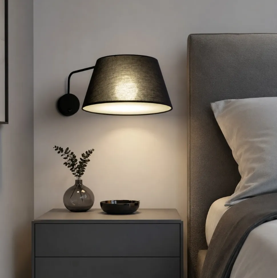 Applique con braccio orientabile nero per comodino camera da letto