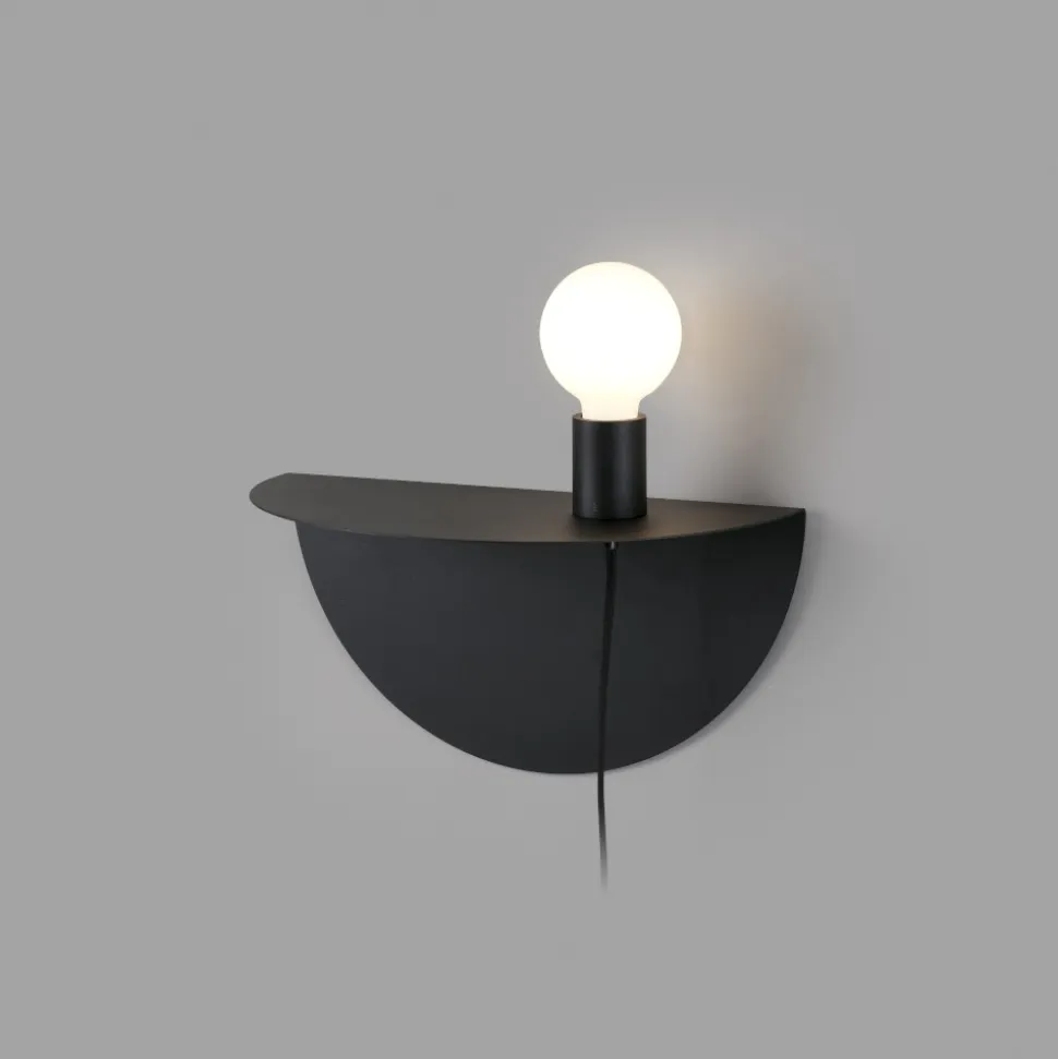 Applique con mensola per comodino camera da letto nero moderna