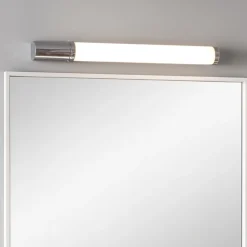 Applique da bagno cromo led 8w 3000k con presa elettrica