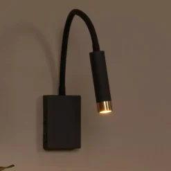 Applique da comodino nero orientabile led dimmerabile con usb