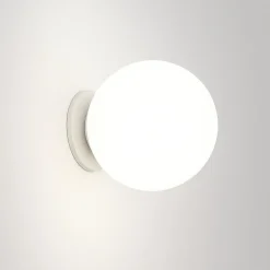 Applique da parete moderna sfera vetro bianco affralux potiri