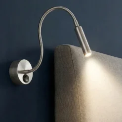 Applique orientabile per illuminazione comodino cromo minispy perenz