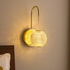 Applique per camera da letto oro sfera trasparente led 3200k