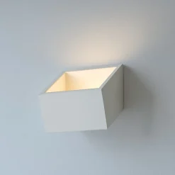 Applique quadrata da parete bianco in gesso nasso sforzin