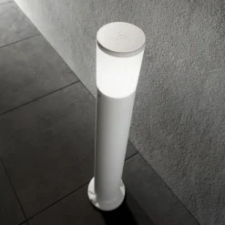 Atena pt1 bianco ideal lux lampione da giardino