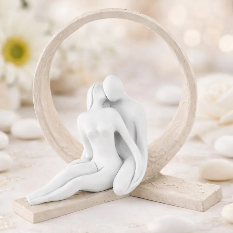 Bomboniera per matrimonio scultura innamorati nocciola bongelli preziosi
