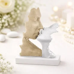 Bomboniera scultura bacio stilizzato nocciola bianco bongelli preziosi