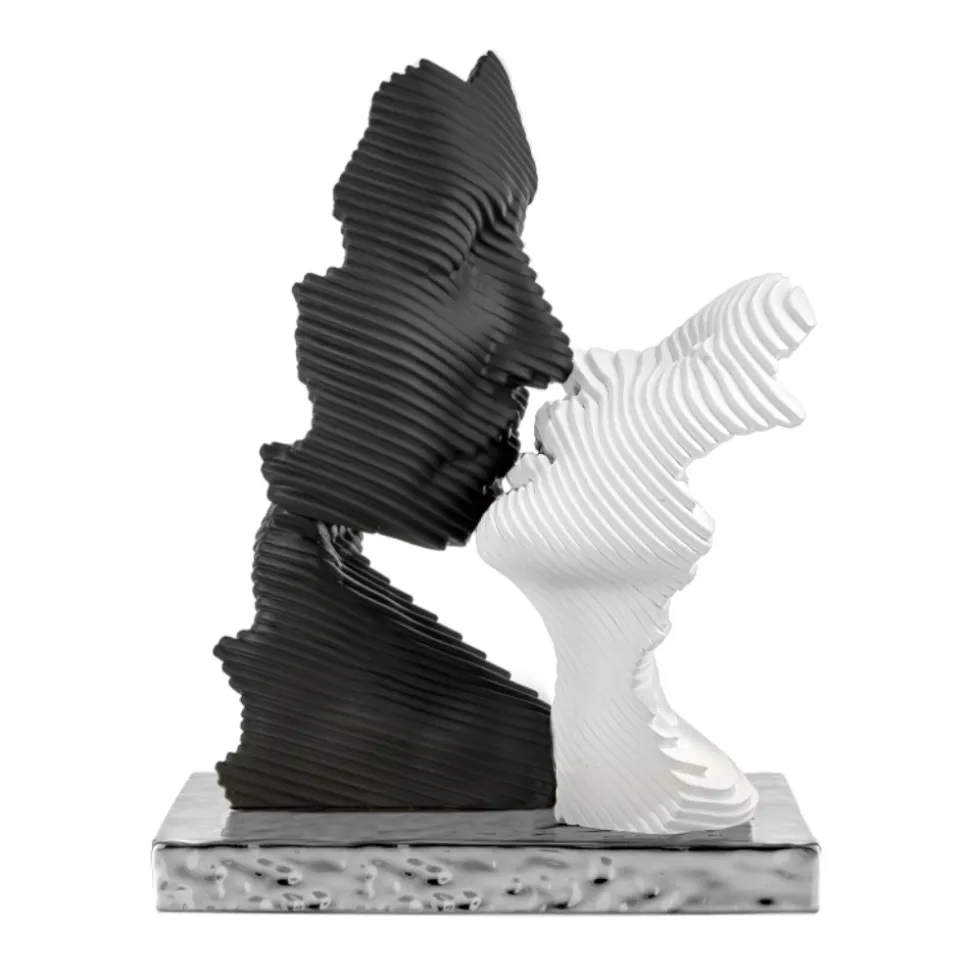 Bongelli preziosi bacio stilizzato scultura moderna bianco nero argento