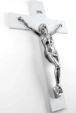 Crocifisso grande da parete 48x30 cm legno bianco cristo marmorino argento