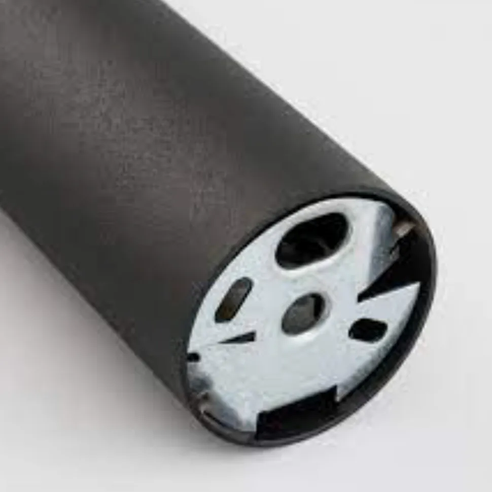Faretto cilindro da soffitto nero per interni