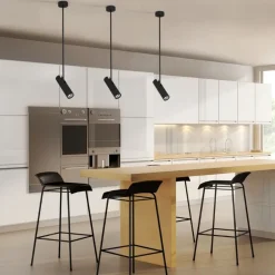 Faretto con asta nero orientabile per soffitto