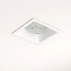 Faretto da incasso a soffitto in metallo quadrato fp