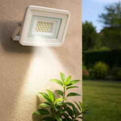 Faro proiettore per esterno ip65 20w 3000k orientabile