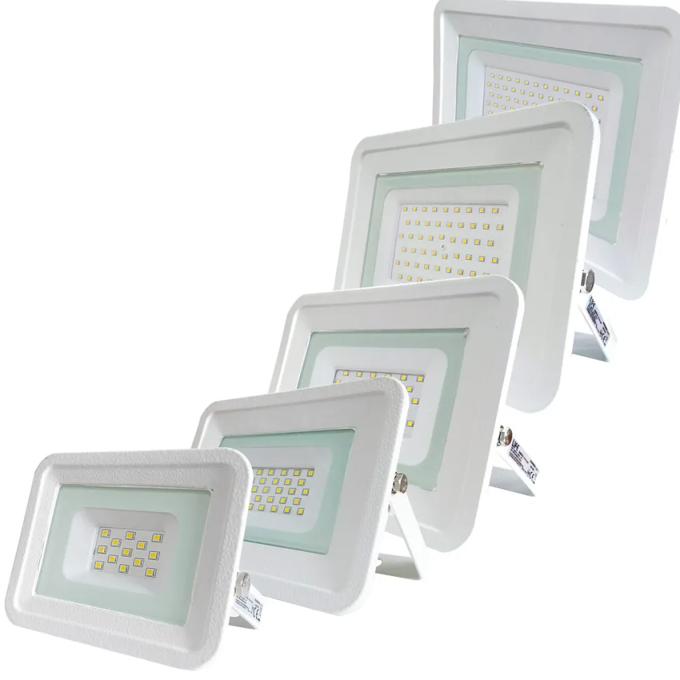 Faro proiettore per esterno ip65 20w 3000k orientabile