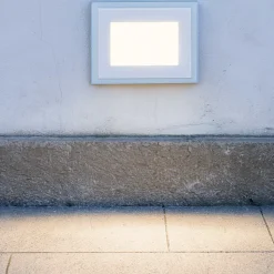 Indio ideal lux piccolo segnapasso da incasso per esterno led 3000k ip65 impermeabile bianco