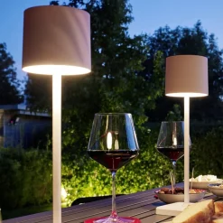 Kit 6 lampade da tavolo senza fili bianco con postazione ricaricabile per esterno