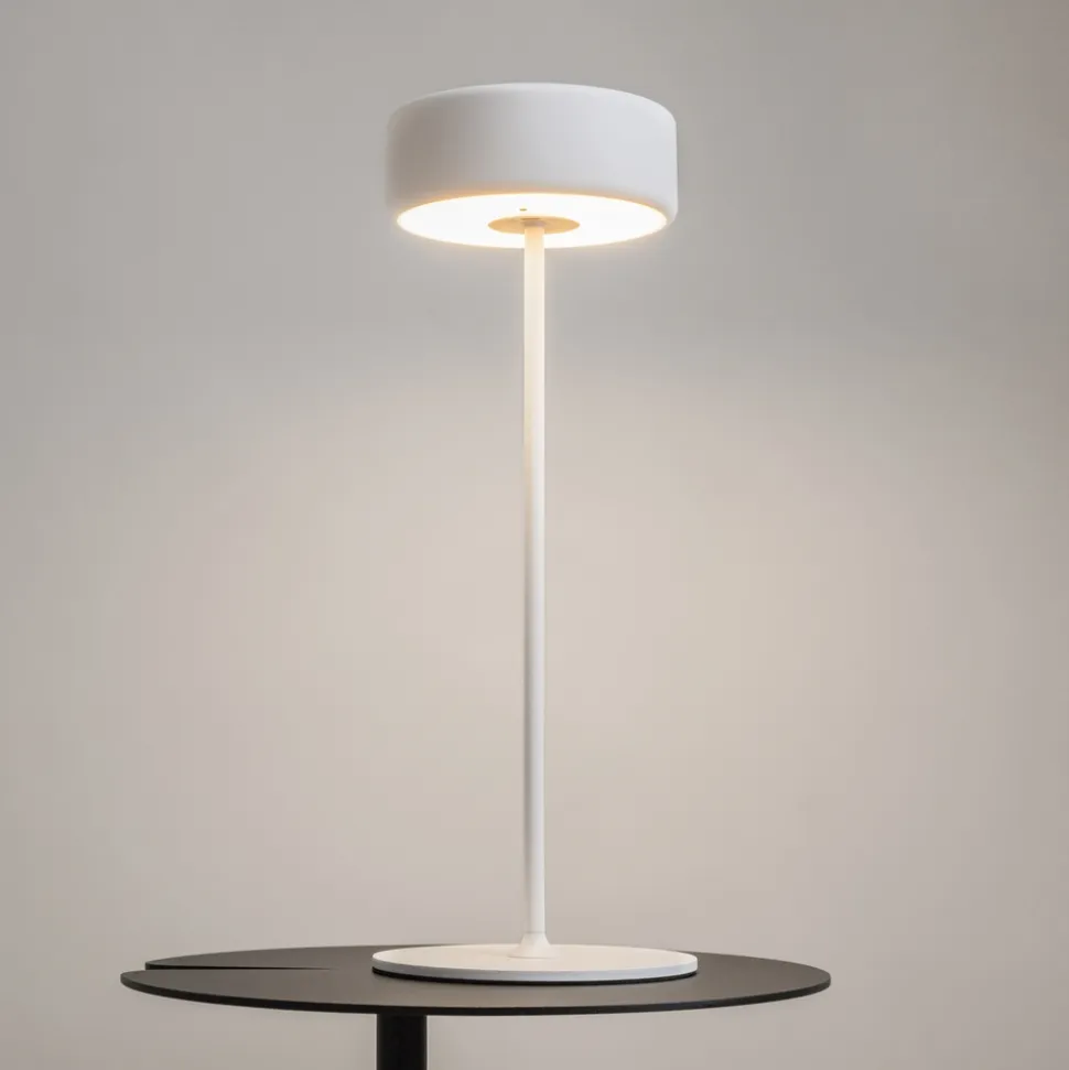 Lampada da tavolino per esterno maytoni bianca led da 2200k a 4000k
