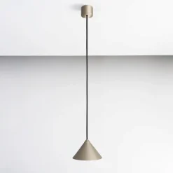 Lampada a sospensione cono sabbia per tavolo vivida luminelle