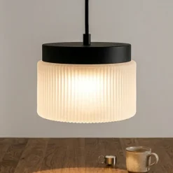 Lampada a sospensione vivida pilastro vetro rigato bianco satinato