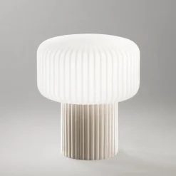 Lampada da comodino di cerama grigio chiaro otty perenz illuminazione
