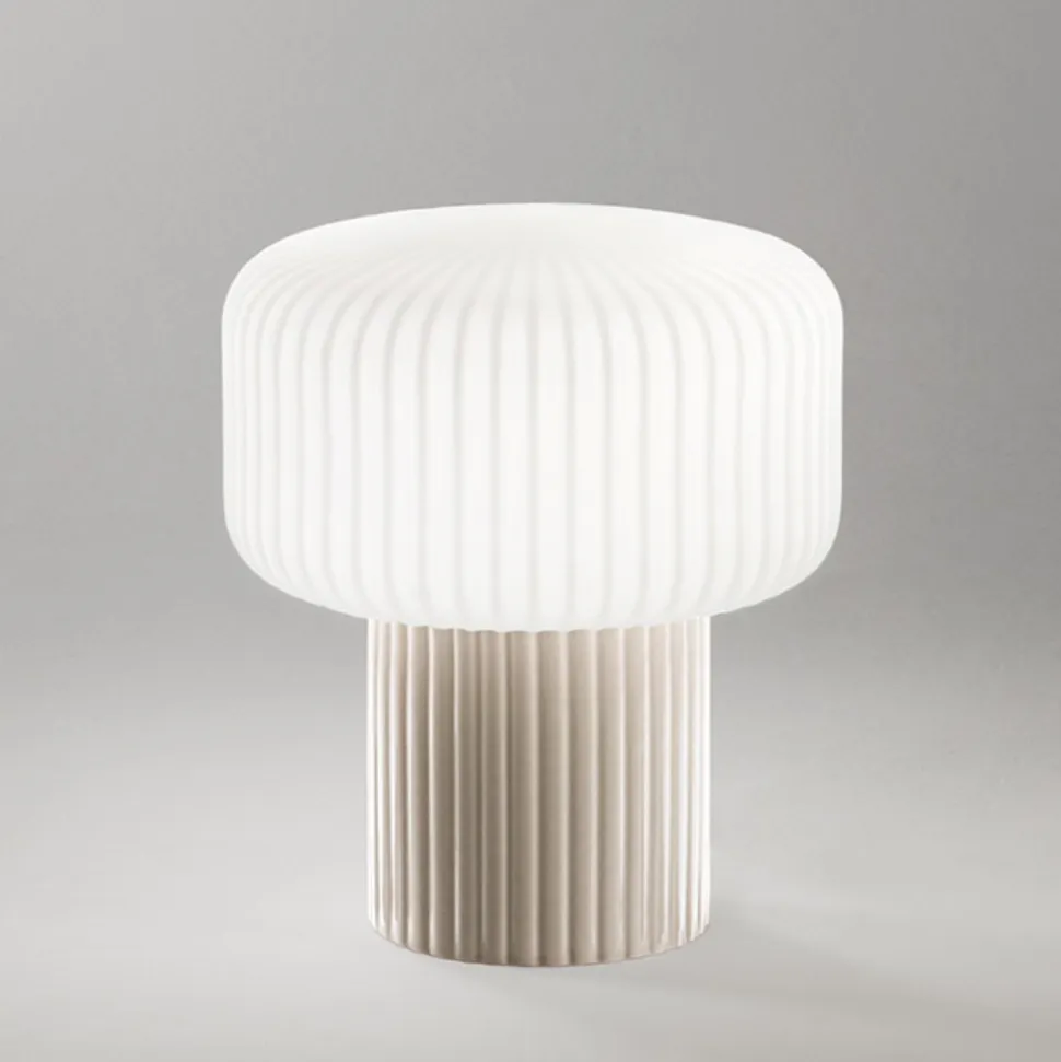 Lampada da comodino di cerama grigio chiaro otty perenz illuminazione