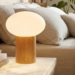 Lampada da comodino di legno sfera in vetro bianco moderna