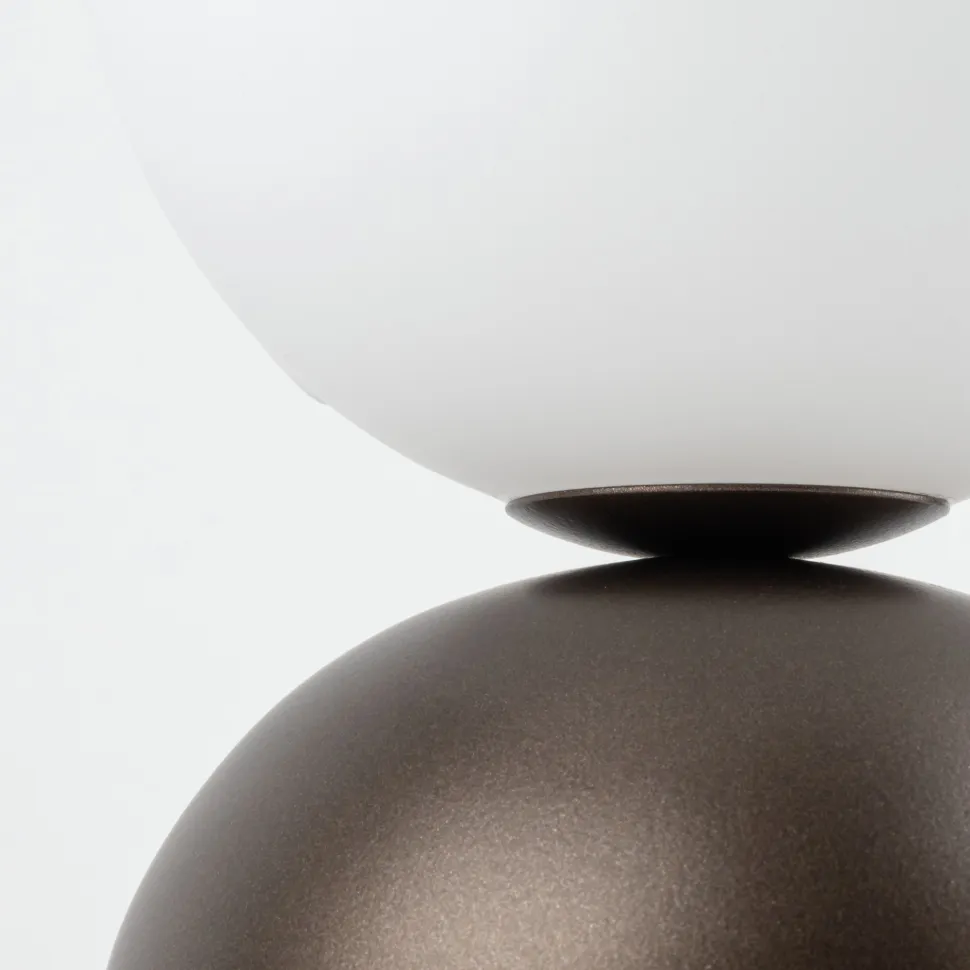 Lampada da comodino marrone sfera bianca design moderna