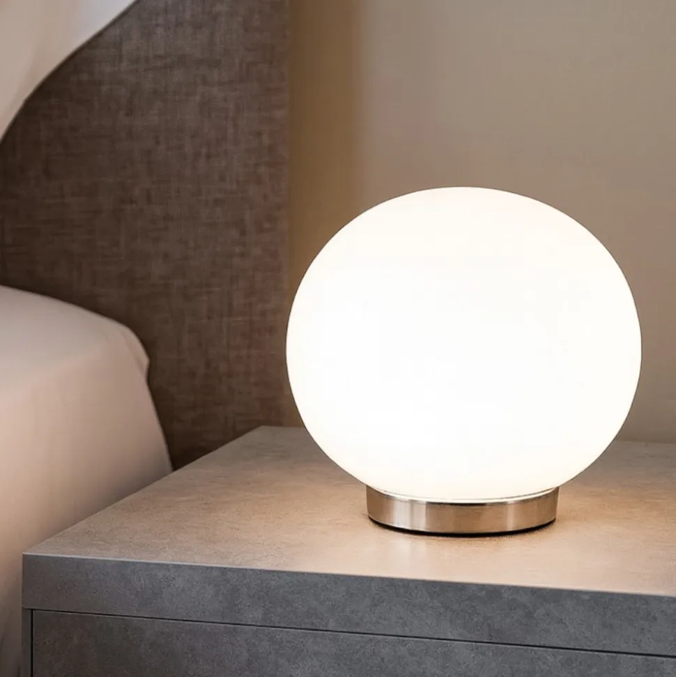 Lampada da comodino moderna boccia vetro bianco per camera da letto