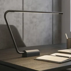 Lampada da scrivania nera moderna led 6,5w 2600k touch dimmer