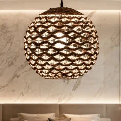 Lampadario a sospensione sfera di rattan e giacinto essiccato per camera da letto