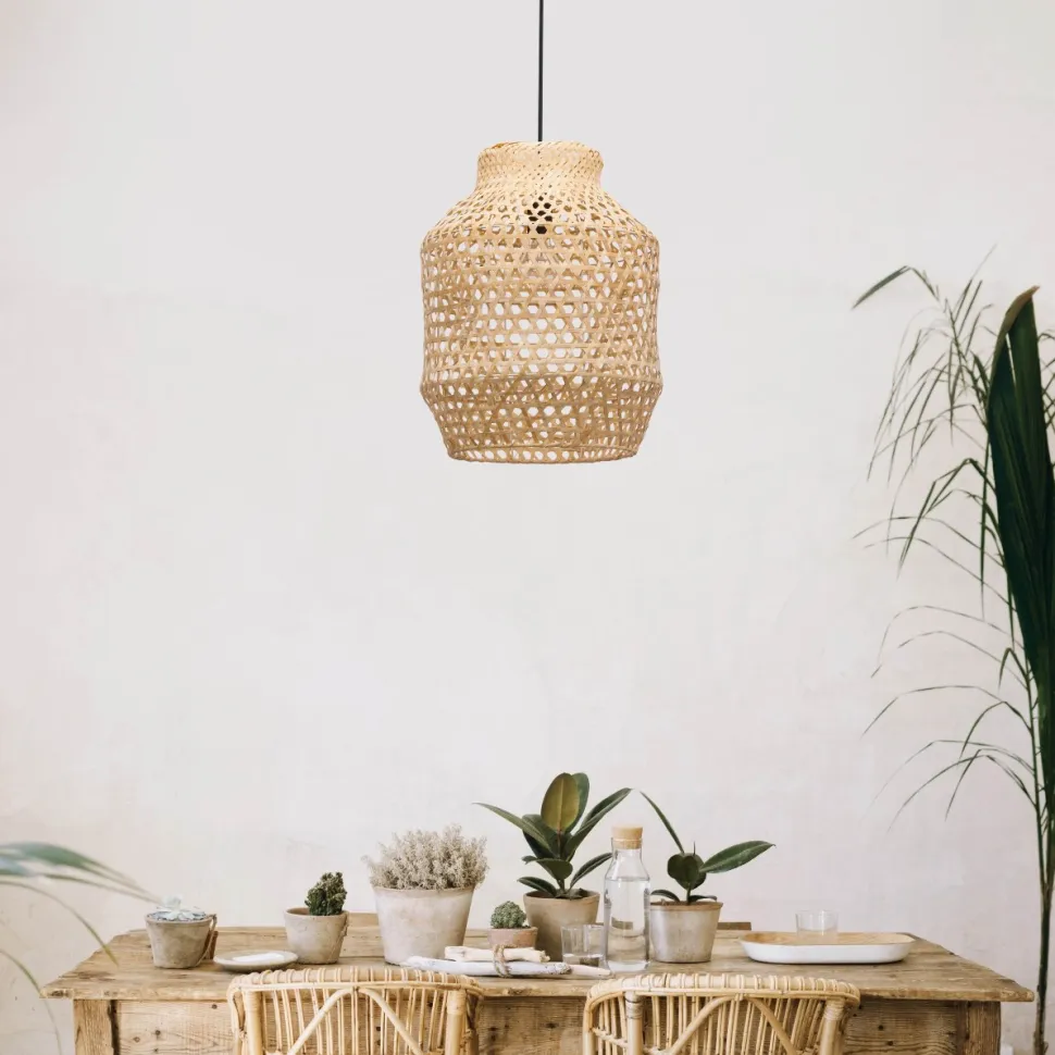 Lampadario di rattan naturale per camera da letto