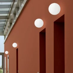 Linea light oh! s65 plafoniera da esterno sfera bianca 28cm ip65