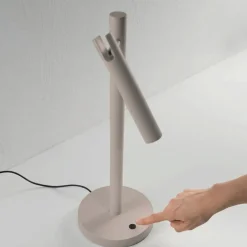 Ondaluce lampada da tavolo teddy tortora moderna led 3000k dimmerabile