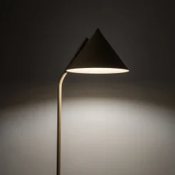 Piantana sabbia design moderno cono di metallo da lettura
