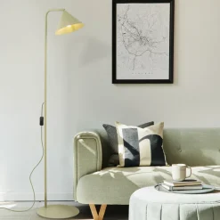 Piantana verde in metallo design minimal da lettura